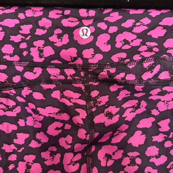 Lululemon leggings size 8 - Picture 3 of 7